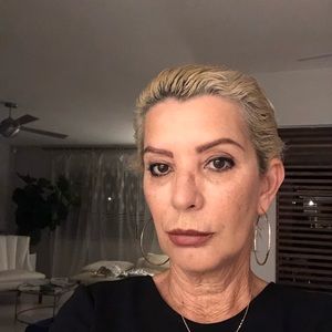 Meet your Posher, Lourdes